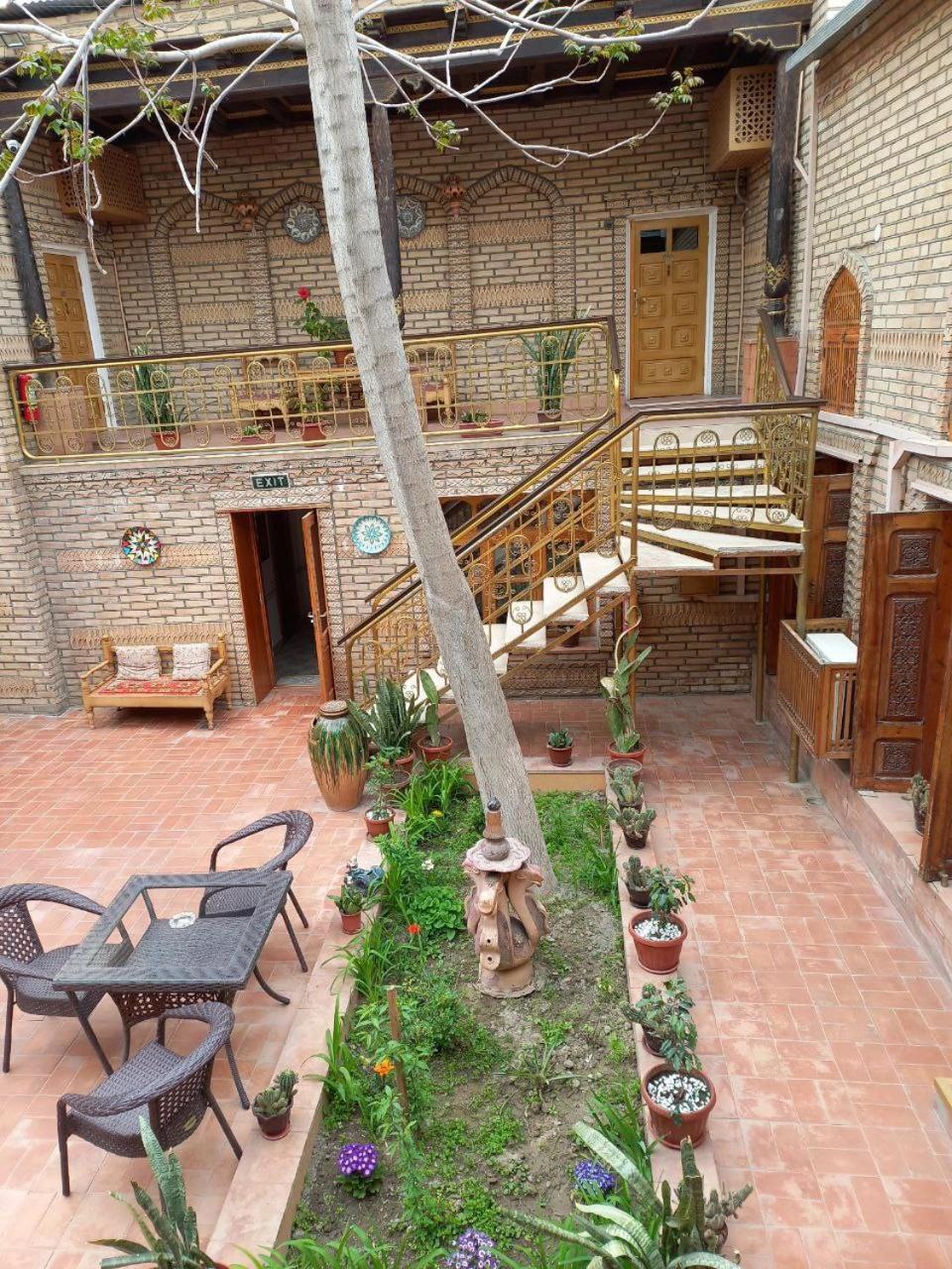 Sasha & Son Hotel Bucara Exterior foto