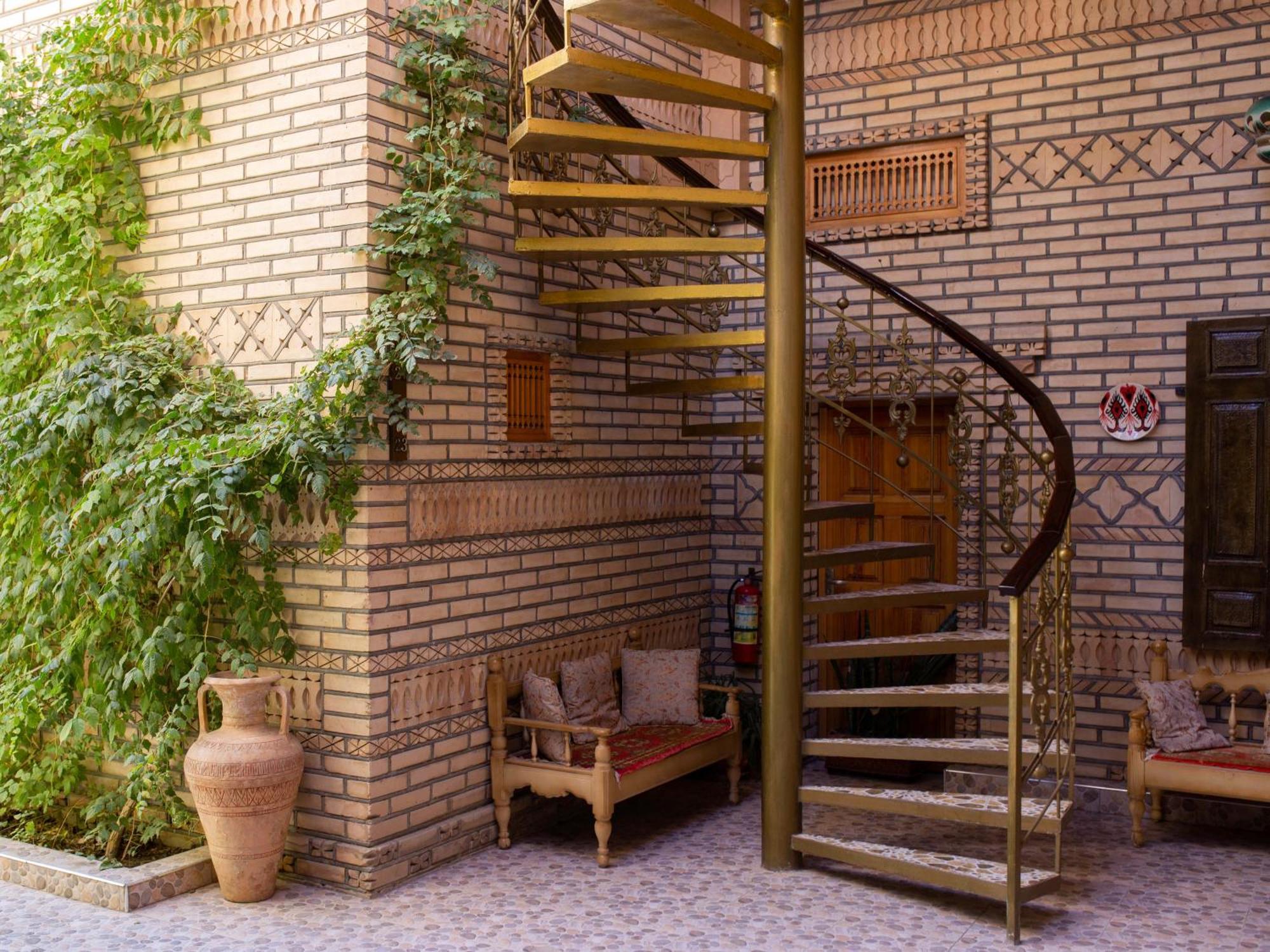 Sasha & Son Hotel Bucara Exterior foto
